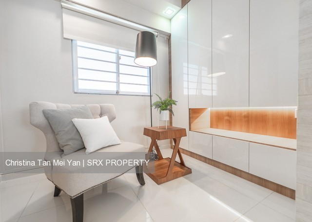 Hougang Avenue 5 (Hougang), HDB Jumbo #215746661